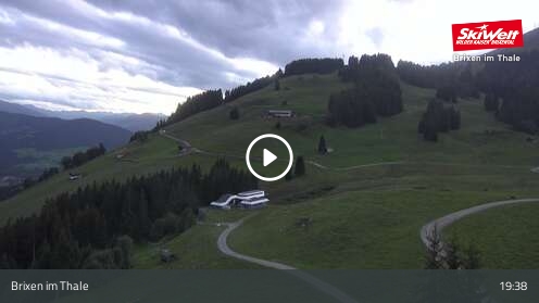 Brixen im Thale (SkiWelt) Upper Station Gondelbahn snow cam captured at 12 September 2026 at 7:51 pm GMT+2