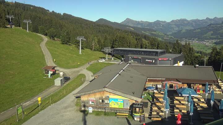 Brixen im Thale (SkiWelt) archive representative frame captured at 16 September 2026 at 1:32 am AEST