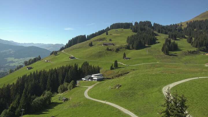 Brixen im Thale (SkiWelt) Upper Station Gondelbahn snow cam captured at 29 September 2026 at 11:56 am GMT+2