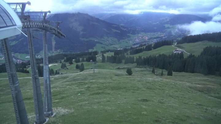 Brixen im Thale (SkiWelt) Jochbahn Upper Station snow cam captured at 16 September 2026 at 7:30 pm GMT+2