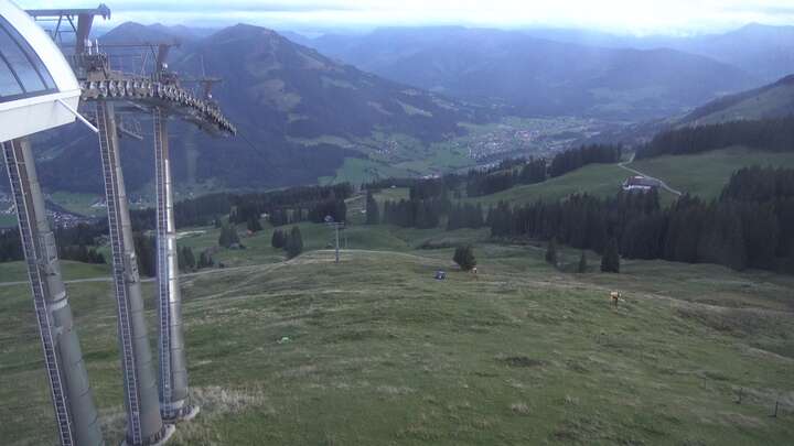 Brixen im Thale (SkiWelt) Jochbahn Upper Station snow cam captured at 21 September 2026 at 7:36 pm GMT+2