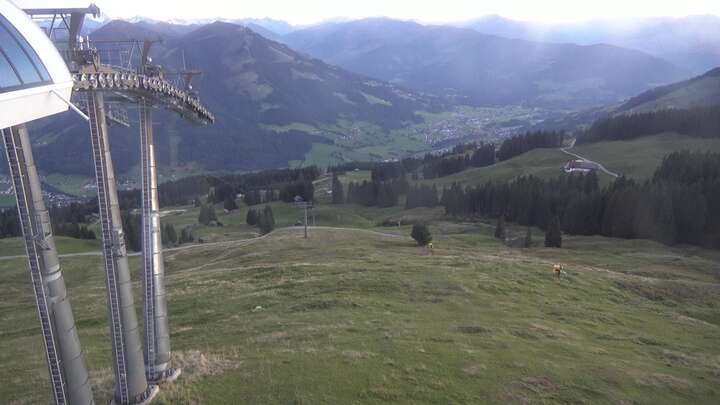 Brixen im Thale (SkiWelt) Jochbahn Upper Station snow cam captured at 23 September 2026 at 7:41 pm GMT+2