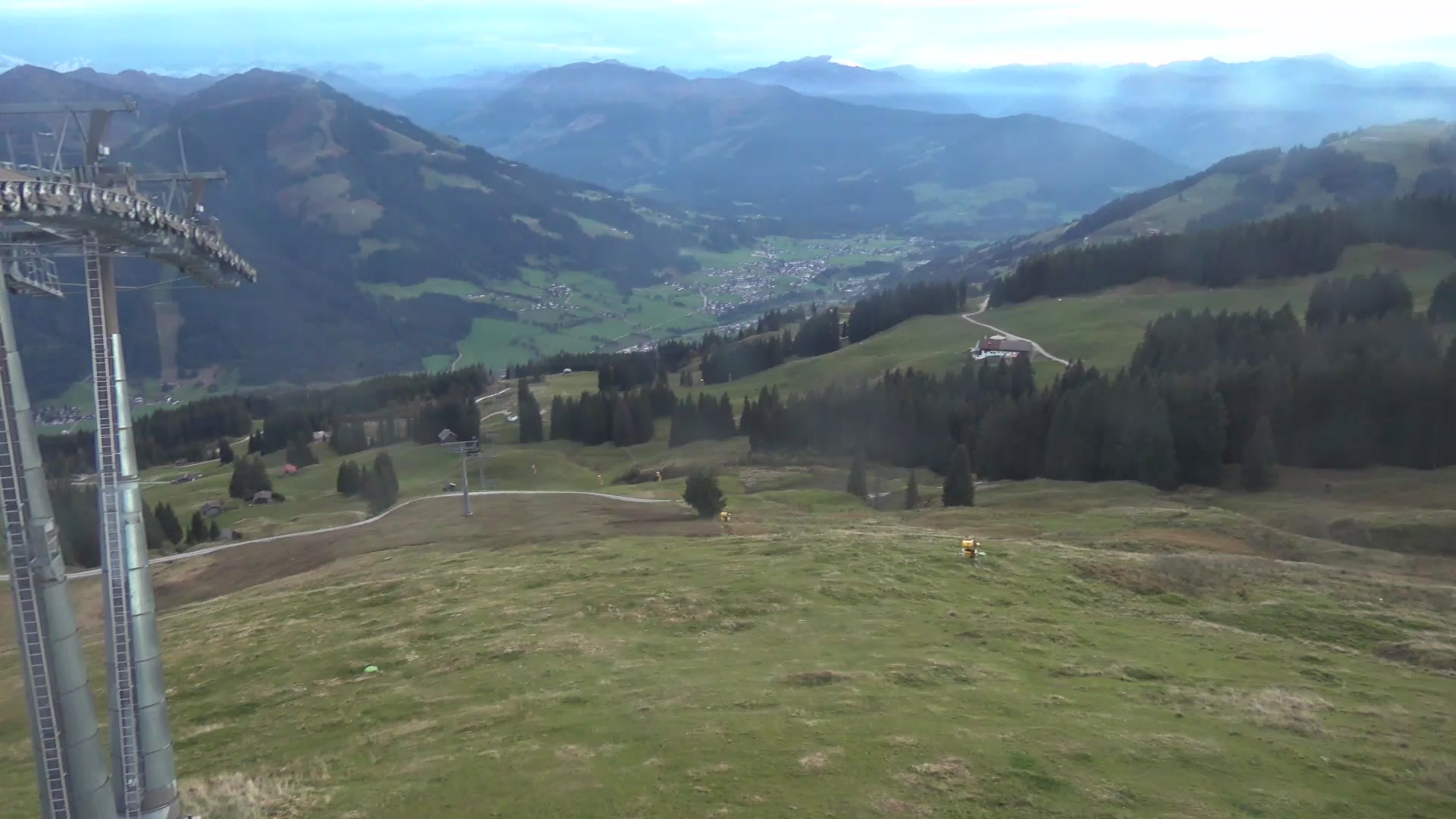 Brixen im Thale (SkiWelt) Jochbahn Upper Station snow cam captured at 5 October 2026 at 6:47 pm GMT+2