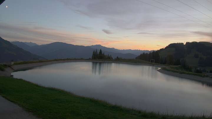 Brixen im Thale (SkiWelt) Brantlalmsee snow cam captured at 19 September 2026 at 7:32 pm GMT+2