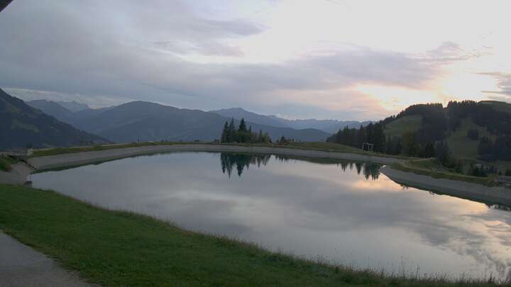 Brixen im Thale (SkiWelt) Brantlalmsee snow cam captured at 20 September 2026 at 7:20 pm GMT+2