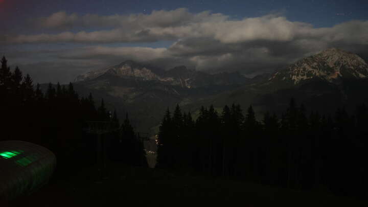 Filzmoos Papageno-Gondelbahn Berg snow cam captured at 22 September 2026 at 11:51 pm GMT+2