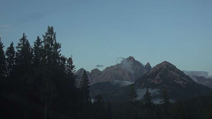 Filzmoos sixpack Mooslehen Berg snow cam captured at 17 September 2026 at 10:04 pm GMT+2