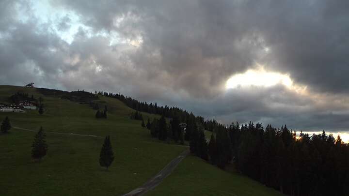 Flachau (Snow Space Salzburg) Upper Station Achterjet snow cam captured at 14 September 2026 at 7:26 pm GMT+2