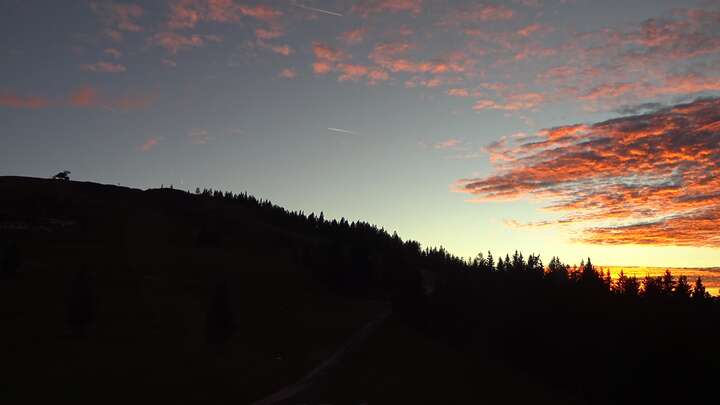 Flachau (Snow Space Salzburg) Upper Station Achterjet snow cam captured at 25 September 2026 at 7:18 pm GMT+2