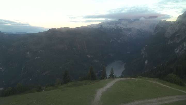 Gosau (Dachstein West) Dachstein West - Zwieselalm Upper Station snow cam captured at 14 September 2026 at 7:26 pm GMT+2
