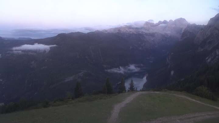 Gosau (Dachstein West) Dachstein West - Zwieselalm Upper Station snow cam captured at 17 September 2026 at 10:05 pm GMT+2