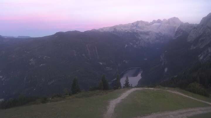 Gosau (Dachstein West) Dachstein West - Zwieselalm Upper Station snow cam captured at 19 September 2026 at 7:25 pm GMT+2