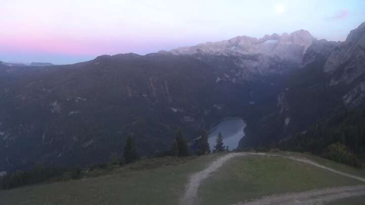 Gosau (Dachstein West) Dachstein West - Zwieselalm Upper Station snow cam captured at 23 September 2026 at 7:20 pm GMT+2