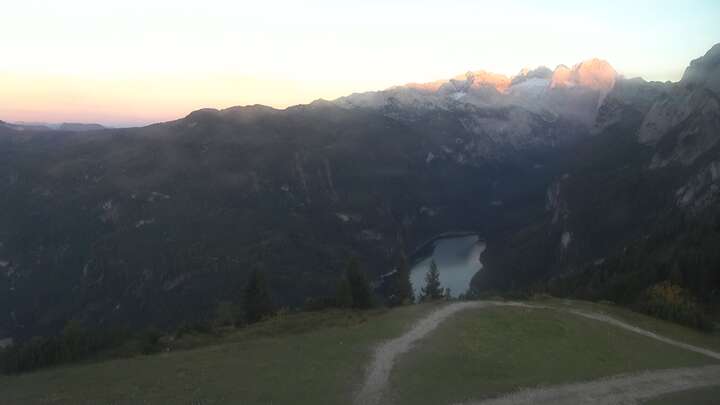 Gosau (Dachstein West) Dachstein West - Zwieselalm Upper Station snow cam captured at 27 September 2026 at 7:02 pm GMT+2