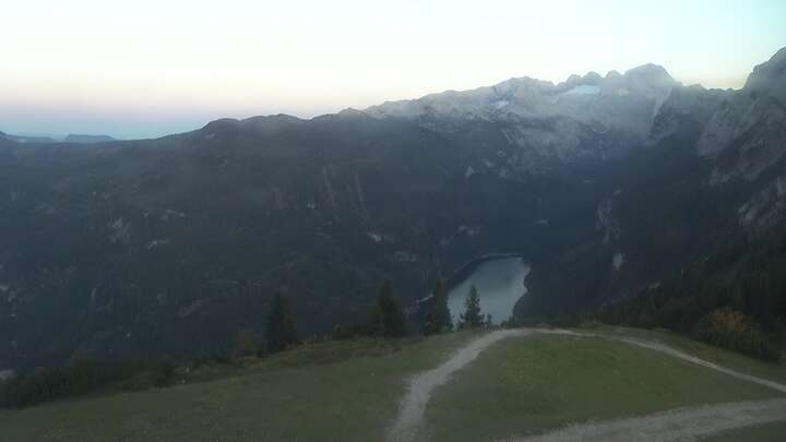 Gosau (Dachstein West) Dachstein West - Zwieselalm Upper Station snow cam captured at 28 September 2026 at 6:58 pm GMT+2