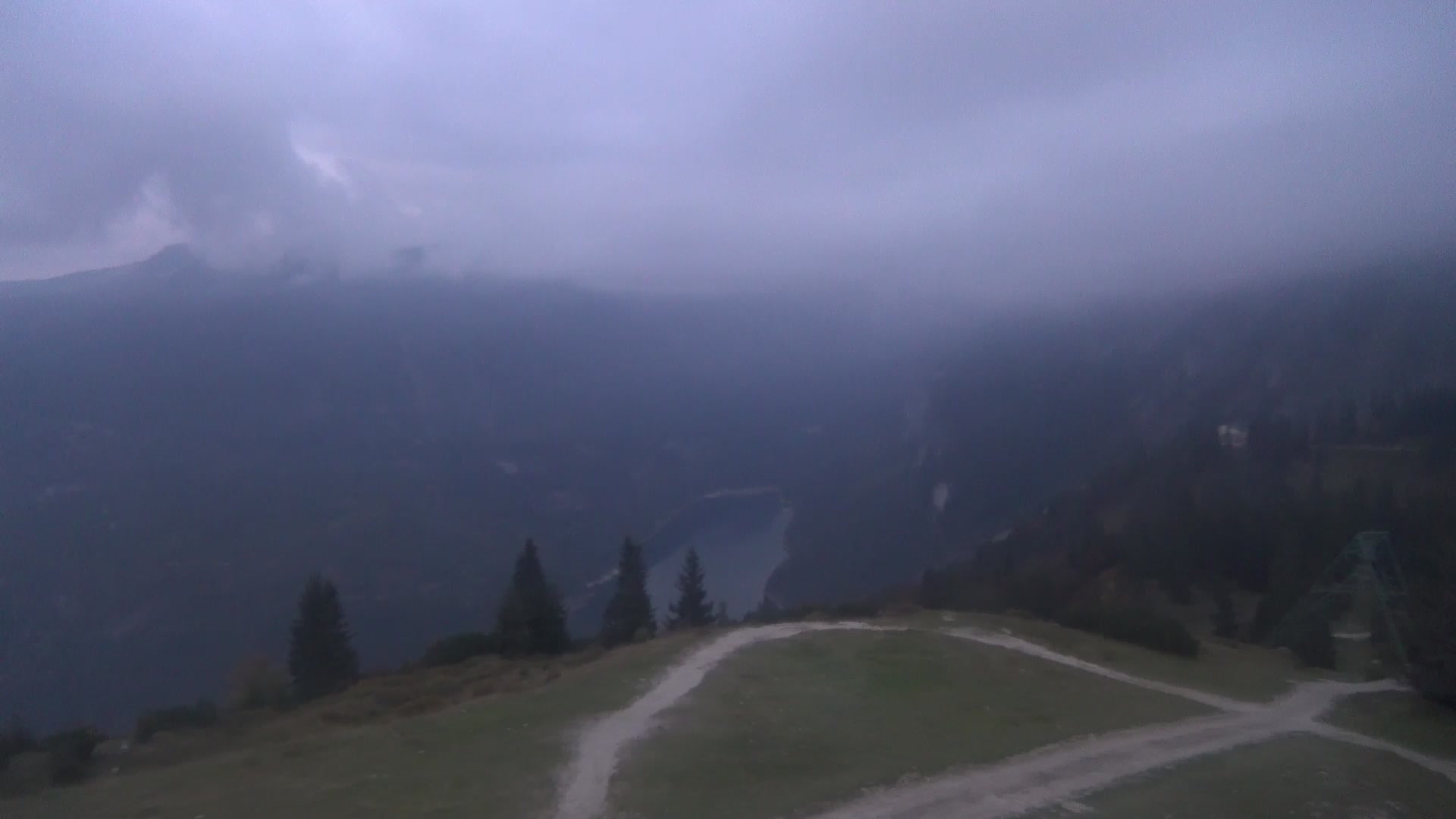 Gosau (Dachstein West) Dachstein West - Zwieselalm Upper Station snow cam captured at 5 October 2026 at 6:56 pm GMT+2