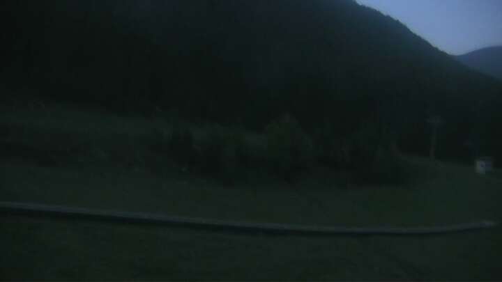 Gosau (Dachstein West) Dachstein West - Zwieselalm Base Station snow cam captured at 26 September 2026 at 7:34 pm GMT+2