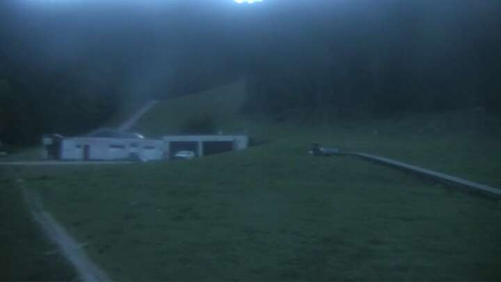 Gosau (Dachstein West) Dachstein West - Zwieselalm Base Station snow cam captured at 28 September 2026 at 7:30 pm GMT+2