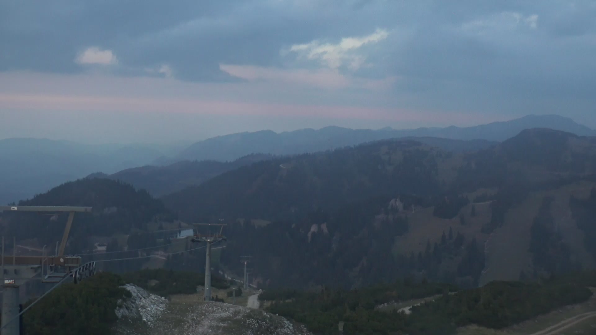 Göstling (Hochkar) Hochkarbahn Upper Station snow cam captured at 5 October 2026 at 6:40 pm GMT+2