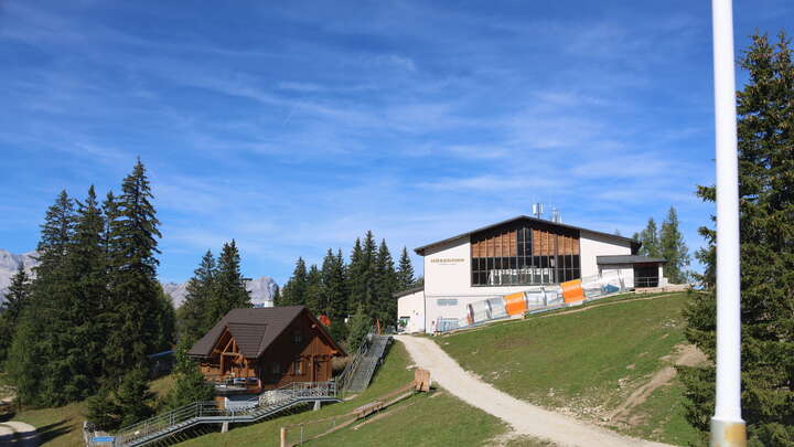 Hinterstoder Hössbahn Upper Station - Huttererböden snow cam captured at 29 September 2026 at 12:35 pm GMT+2