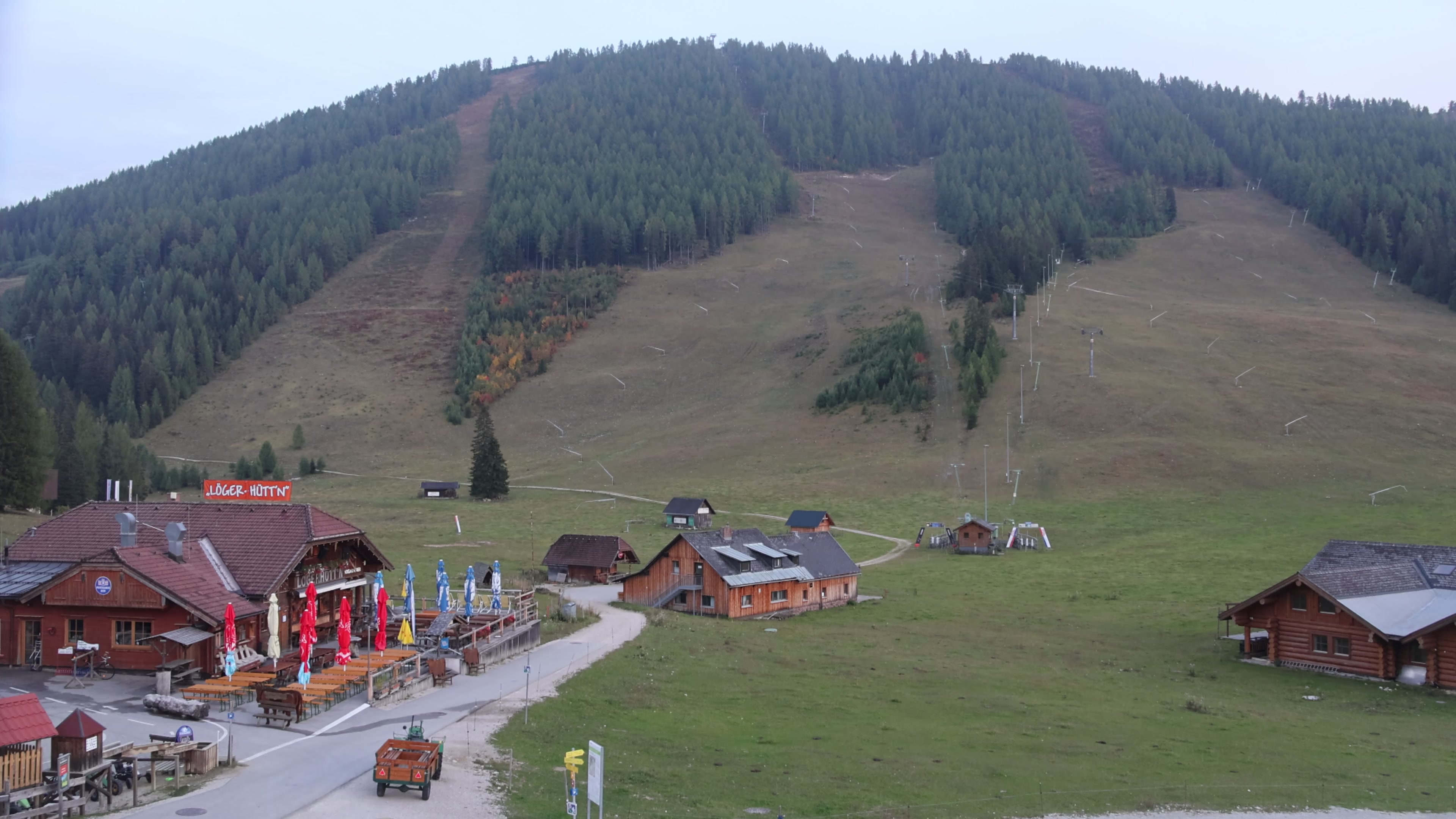 Hinterstoder Hössbahn Upper Station - Huttererböden snow cam captured at 5 October 2026 at 6:41 pm GMT+2