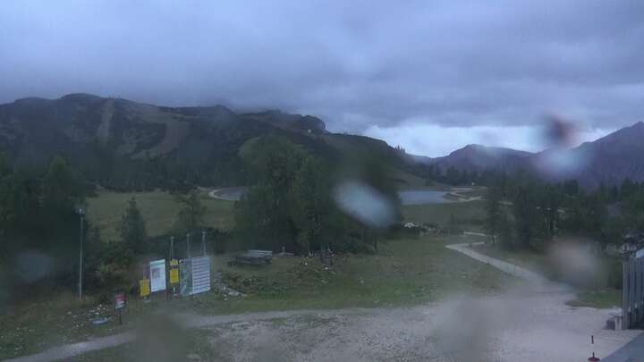 Hinterstoder Höss-Express Upper Station snow cam captured at 13 September 2026 at 7:27 pm GMT+2