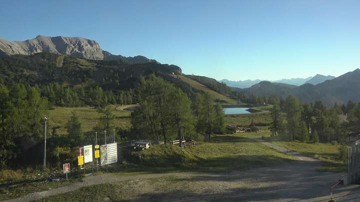 Hinterstoder Höss-Express Upper Station snow cam captured at 15 September 2026 at 6:07 pm GMT+2