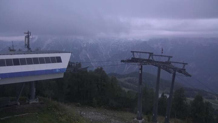 Hinterstoder Höss-Express Upper Station snow cam captured at 18 September 2026 at 7:26 pm GMT+2