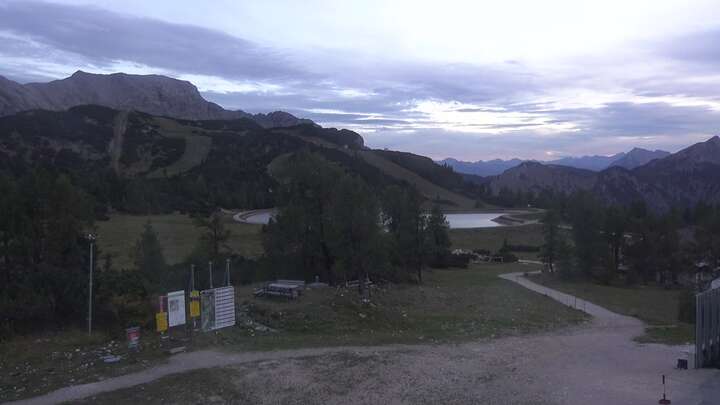 Hinterstoder Höss-Express Upper Station snow cam captured at 20 September 2026 at 7:21 pm GMT+2