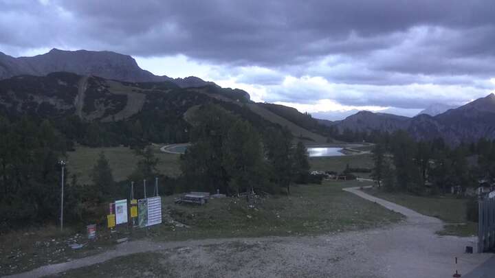 Hinterstoder Höss-Express Upper Station snow cam captured at 21 September 2026 at 7:21 pm GMT+2