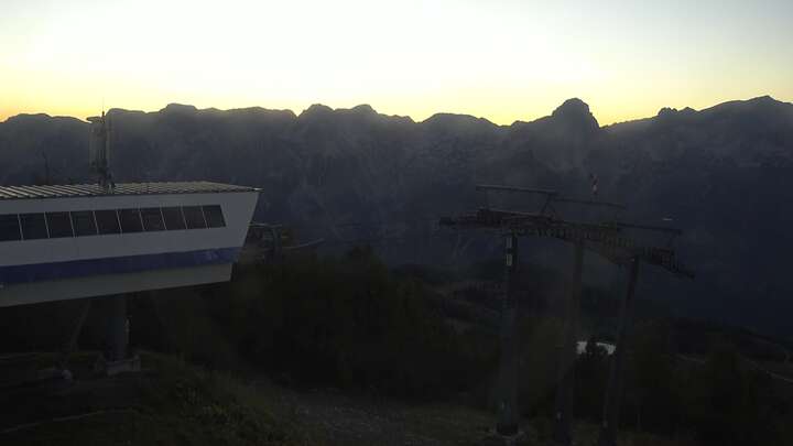 Hinterstoder Höss-Express Upper Station snow cam captured at 28 September 2026 at 7:14 pm GMT+2