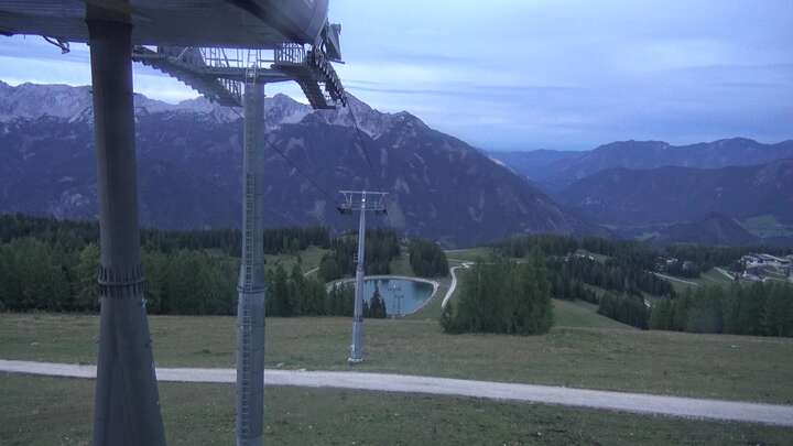 Hinterstoder Upper Station Hirschkogelbahn snow cam captured at 20 September 2026 at 7:30 pm GMT+2