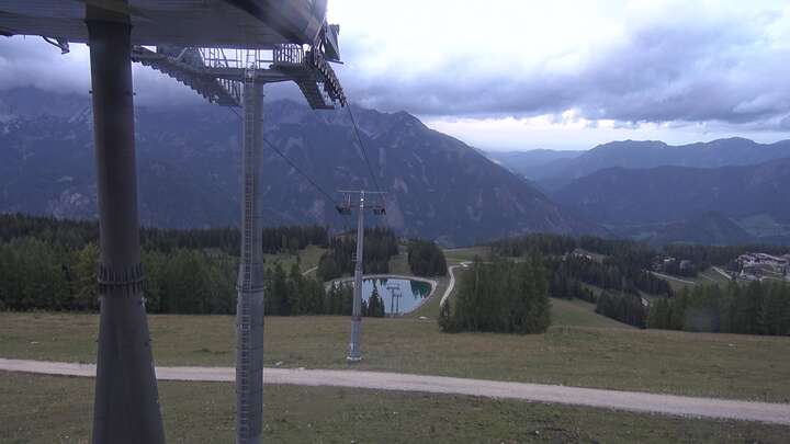 Hinterstoder Upper Station Hirschkogelbahn snow cam captured at 21 September 2026 at 6:58 pm GMT+2