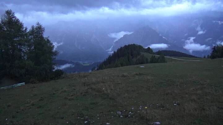 Hinterstoder Panoramalift Tal - Startplatz West snow cam captured at 13 September 2026 at 7:27 pm GMT+2