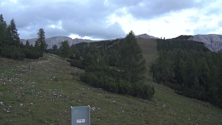 Hinterstoder Panoramalift Tal - Startplatz West snow cam captured at 14 September 2026 at 7:27 pm GMT+2