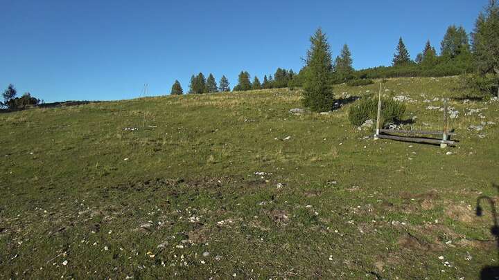 Hinterstoder Panoramalift Tal - Startplatz West snow cam captured at 15 September 2026 at 6:07 pm GMT+2