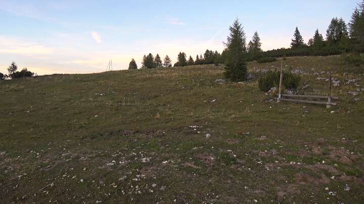 Hinterstoder Panoramalift Tal - Startplatz West snow cam captured at 27 September 2026 at 7:05 pm GMT+2