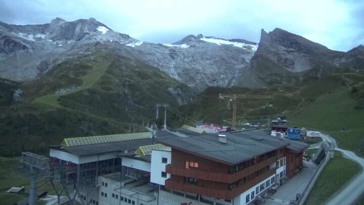 Hintertux (Zillertal) Sommerberg snow cam captured at 13 September 2026 at 7:43 pm GMT+2