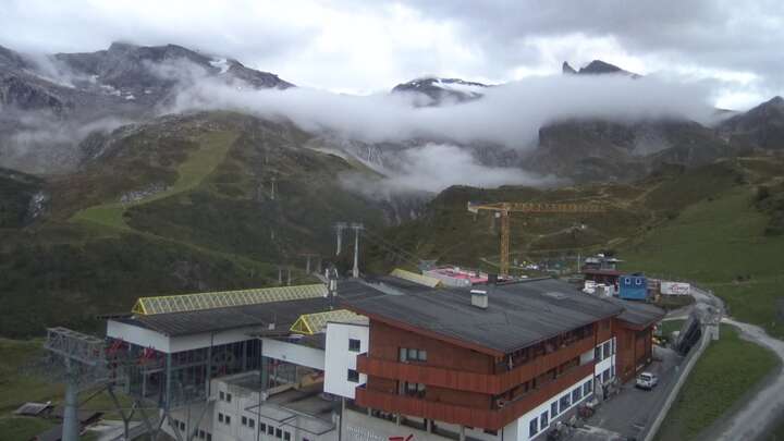 Hintertux (Zillertal) Sommerberg snow cam captured at 14 September 2026 at 7:59 pm GMT+2