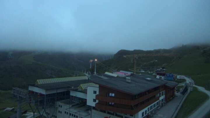Hintertux (Zillertal) Sommerberg snow cam captured at 16 September 2026 at 7:25 pm GMT+2