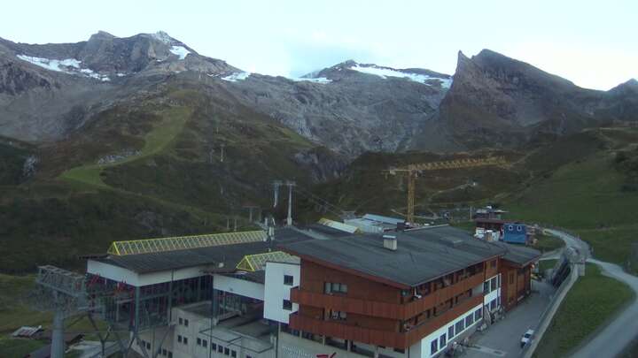 Hintertux (Zillertal) Sommerberg snow cam captured at 19 September 2026 at 7:34 pm GMT+2