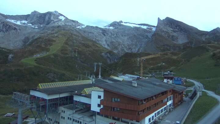 Hintertux (Zillertal) Sommerberg snow cam captured at 20 September 2026 at 7:30 pm GMT+2