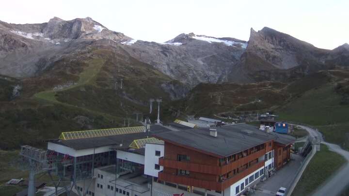 Hintertux (Zillertal) Sommerberg snow cam captured at 23 September 2026 at 7:36 pm GMT+2