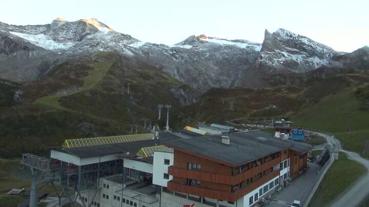 Hintertux (Zillertal) Sommerberg snow cam captured at 26 September 2026 at 7:02 pm GMT+2