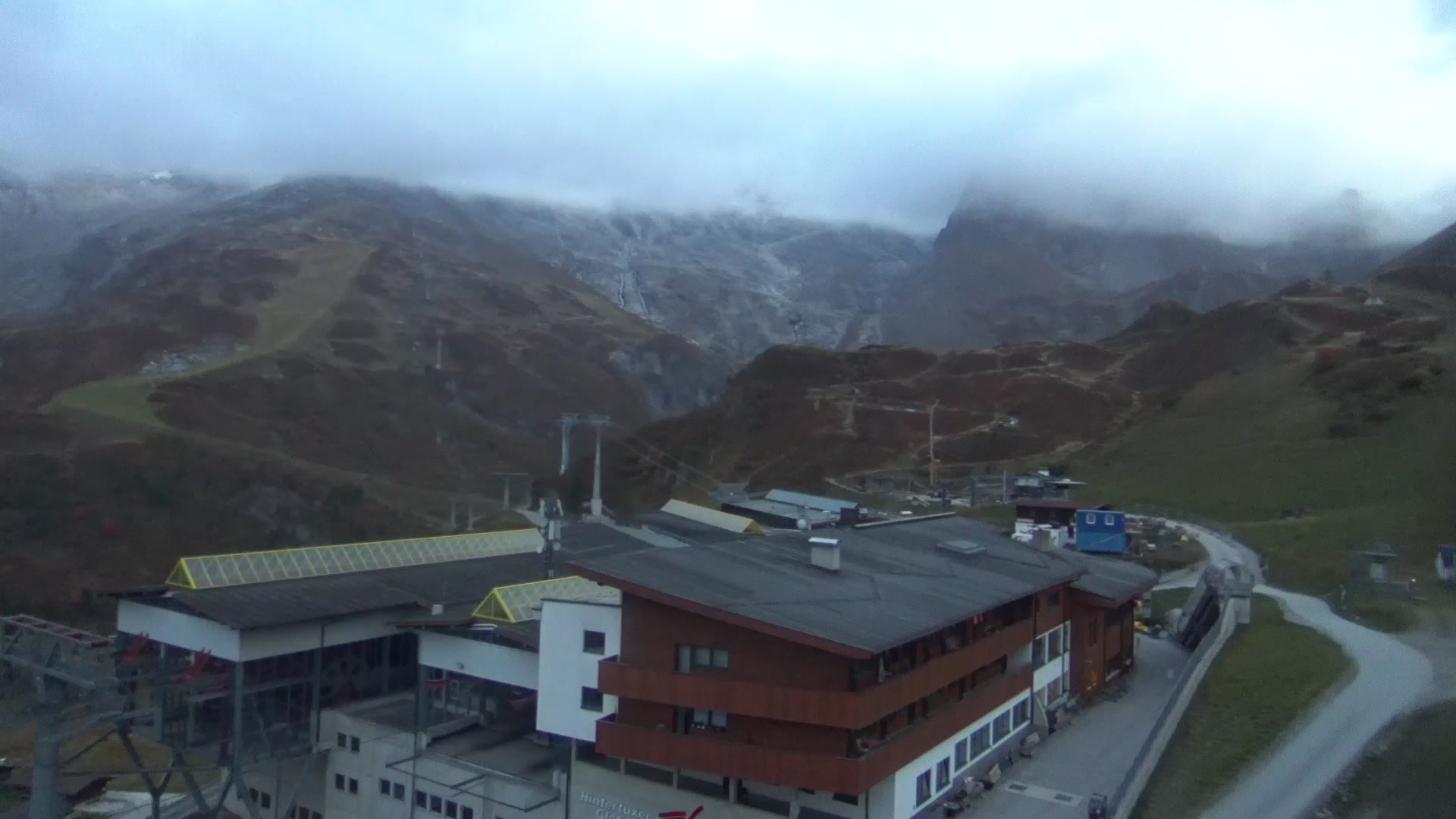 Hintertux (Zillertal) Sommerberg snow cam captured at 4 October 2026 at 7:06 pm GMT+2