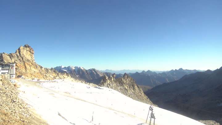 Hintertux (Zillertal) Gefrorene Wand snow cam captured at 15 September 2026 at 6:07 pm GMT+2