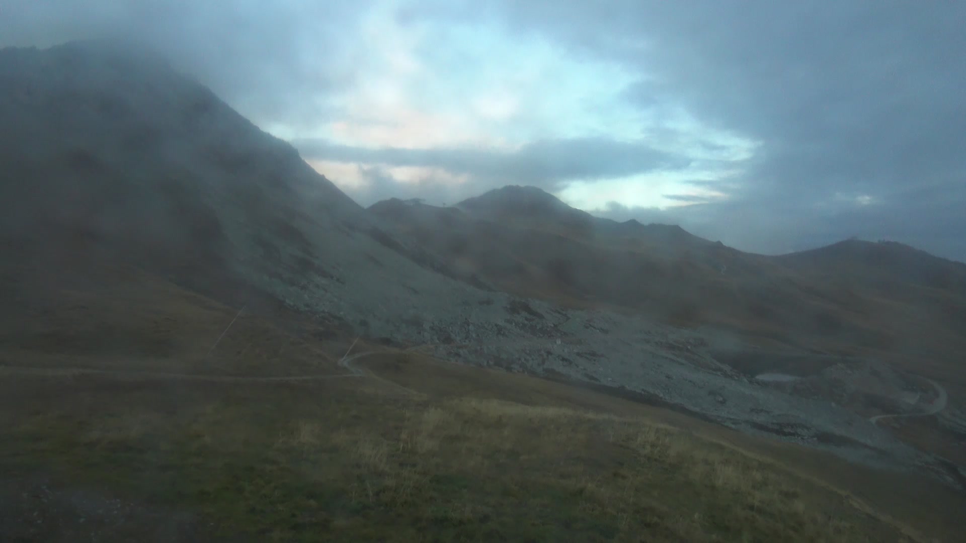 Hintertux (Zillertal) Rastkogel snow cam captured at 5 October 2026 at 6:58 pm GMT+2