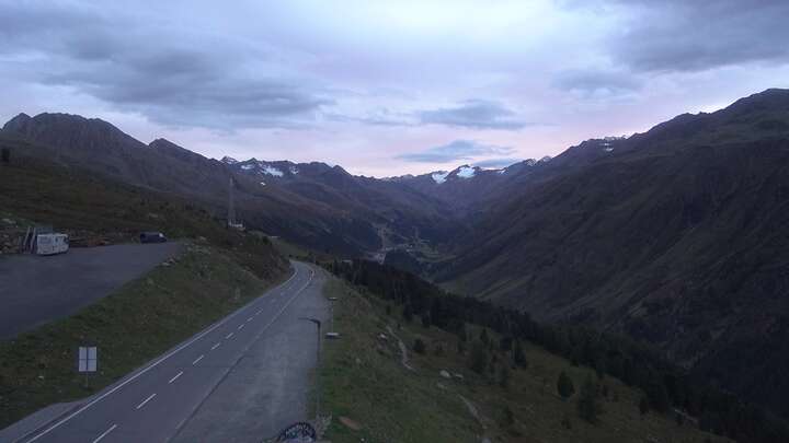 Hochgurgl (Ötztal) Top Mountain Crosspoint snow cam captured at 13 September 2026 at 7:43 pm GMT+2