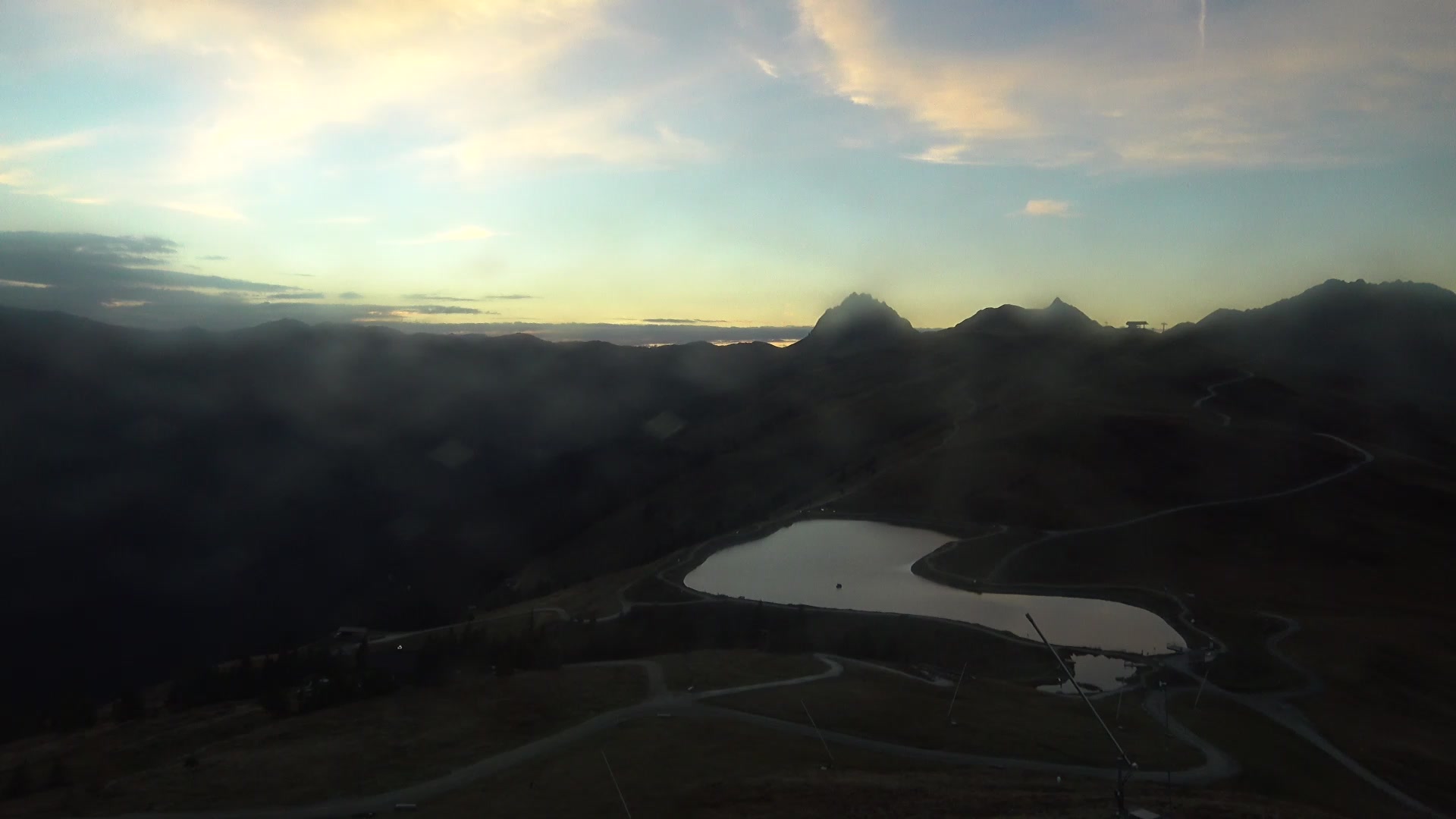 Hollersbach (Kitzbühel) Upper Station Panoramabahn snow cam captured at 5 October 2026 at 6:59 pm GMT+2