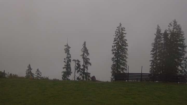 Hopfgarten im Brixental (SkiWelt) Kleine Salve - Salvistabahn snow cam captured at 24 September 2026 at 7:03 pm GMT+2
